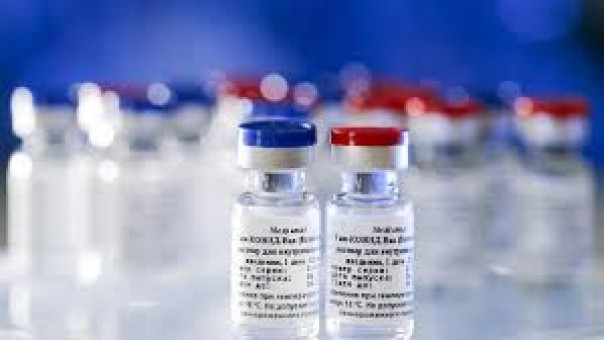 Vietnam Akan Membeli Vaksin COVID-19 Buatan Rusia