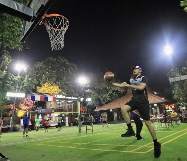 Ketum Demokrat AHY Jago Main Basket Malam-malam, Netizen Sebut Begini (foto/int)