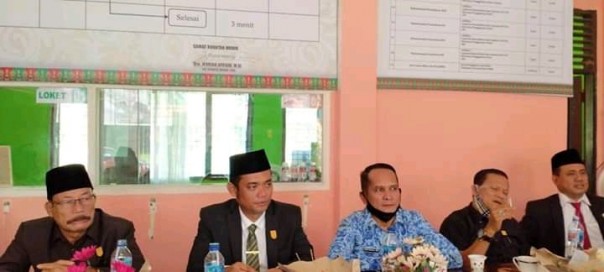 Waka II DPRD Kuansing Juprizal SE dan Anggota DPRD Dapil III, Melakukan Musyawarah Bersama Upika Kuantan Mudik (foto/int)