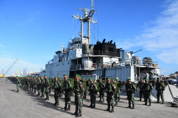 400 Personil Batalyon 132/BB tiba di Pelabuhan Pelindo I Dumai setelah melakukan pengamanan di Papua selama 11 bulan, Senin, 24 Agustus 2020 siang.