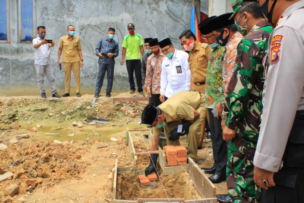 Bupati H Mursini Hadiri Kegiatan Tabligh Akbar, Sekaligus Peletakan Batu Pertama MTs Muhammadiyah Cerenti (foto/zar)
