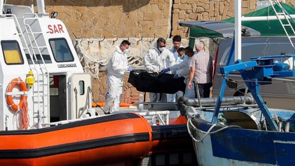 Setidaknya Tiga Migran Tewas Saat Kapal Terbakar di Lepas Pantai Italia