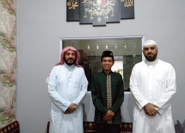 UAS Dikunjungi Syeikh Ali Jaber, Netizen: Kumpulan Orang-orang Mulia (foto/int)