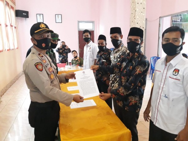 Kapolsek Kuala Kampar Hadiri Rapat Pleno Rekapitulasi Daftar pemilih Hasil Pemuktahiran (DPHP) 