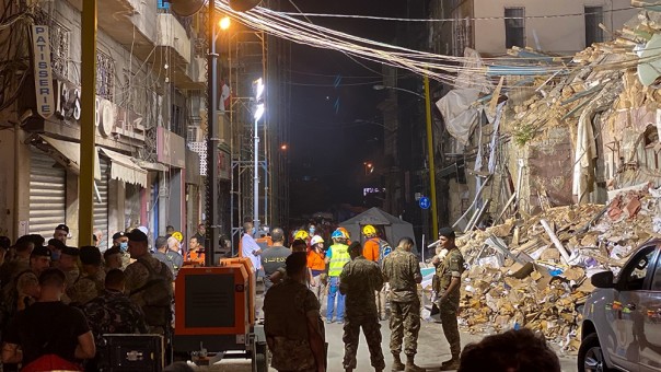 Ketika Tanda-tanda Kehidupan Pasca Ledakan Beirut Terdeteksi, Korban Diprediksi Berjuang Hidup Di bawah Reruntuhan 