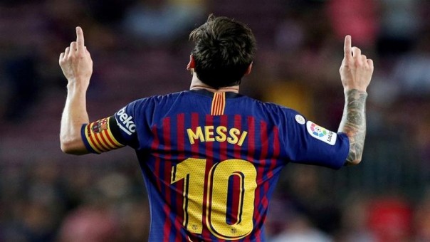 Messi Memilih Bertahan di Barcelona Selama Satu Tahun Lagi