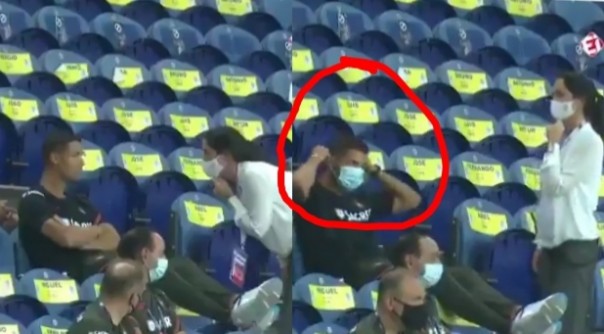 Enggak Banyak Cingcong, Ditegur Cristiano Ronaldo Langsung Pakai Masker, Netizen Salut Karena Enggak Marah-marah (foto/int)