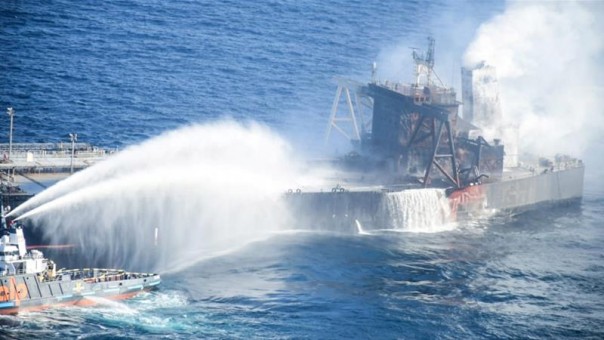 Kebakaran di Kapal Tanker Minyak di Lepas Pantai Sri Lanka Akhirnya Berhasil Dipadamkan