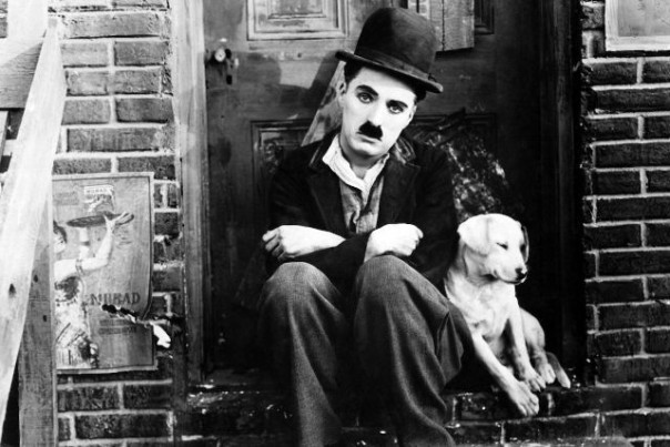 Komedian pantomim Charlie Chaplin disebut-sebut sebagai orang kaya yang pelit. Foto: int 