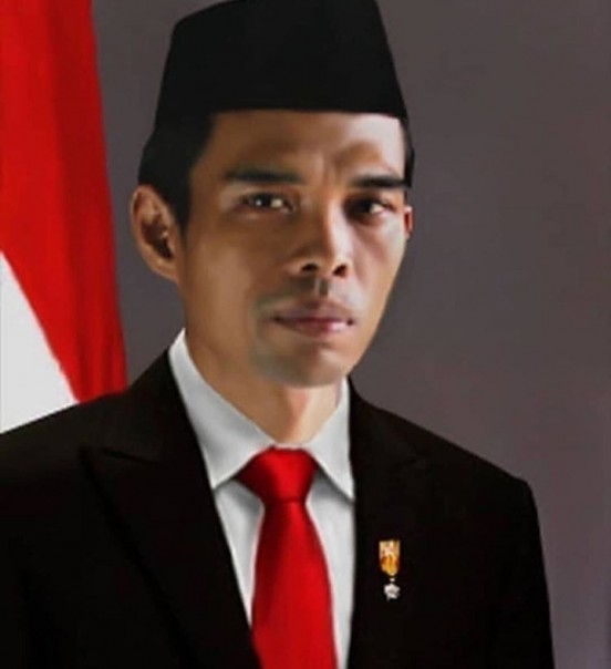 Foto UAS Pakai Jas Rapi Mirip Presiden, Netizen: Good Looking, Idaman Rakyat (foto/int)