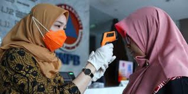Sering Menggunakan Masker yang Tidak Sesuai, Wanita dan Staff Medis Asal Asia Lebih Rentan Terinfeksi COVID-19