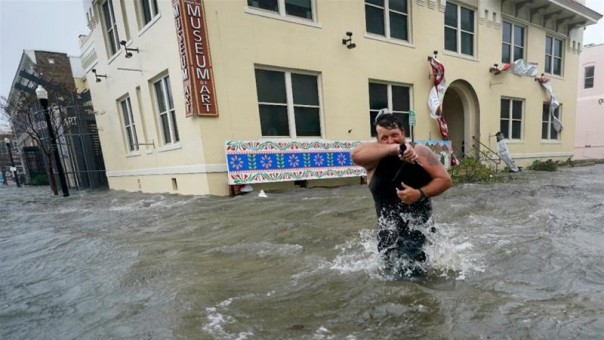 Badai Sally Melanda Pantai Teluk AS, Ribuan Pohon Tumbang dan Memutus Aliran Listrik ke Ratusan Ribu Rumah