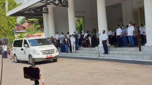 Anies Mendapat Kritik Tajam Karena Memberikan Penghormatan Bagi Sekda Saefullah di Balai Kota