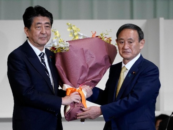 Dari Putra Petani Stroberi Hingga Menjadi Perdana Menteri Jepang, Inilah Perjalanan Karir Yoshihide Suga