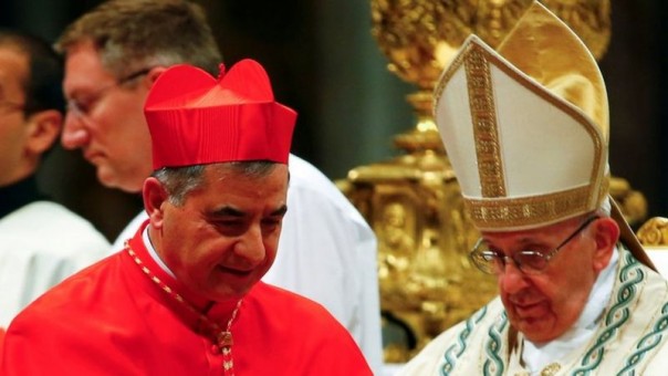 Mengejutkan, Kardinal Becciu Secara Tiba-tiba Mengundurkan Diri, Ternyata Ini Alasannya...