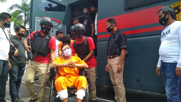 Dua pelaku pembunuhan pemilik rental mobil pekanbaru diringkus Polda Riau.