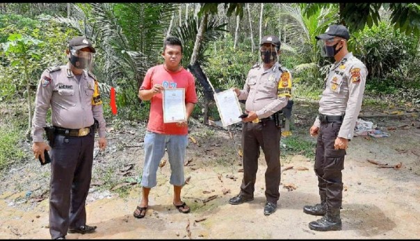 Polsek Pangkalan Kuras Sosialisasikan Maklumat Kapolda Riau tentang Larangan Membakar Hutan dan Lahan