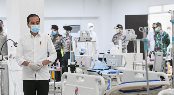 Jokowi Menuntut Pengobatan COVID-19 Harus Dilakukan Secara Standar Saat Kasus Virus Corona Terus Melonjak