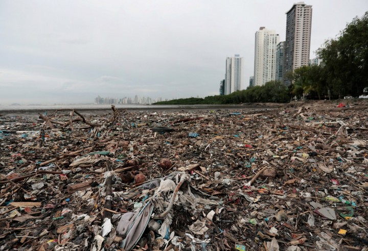 Tahukah Anda, 14 Juta Ton Mikroplastik Berada di Dasar Laut