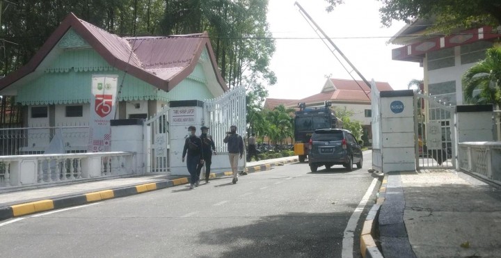 Foto suasana kantor DPRD Riau jelang aksi tolak UU Ciptaker 