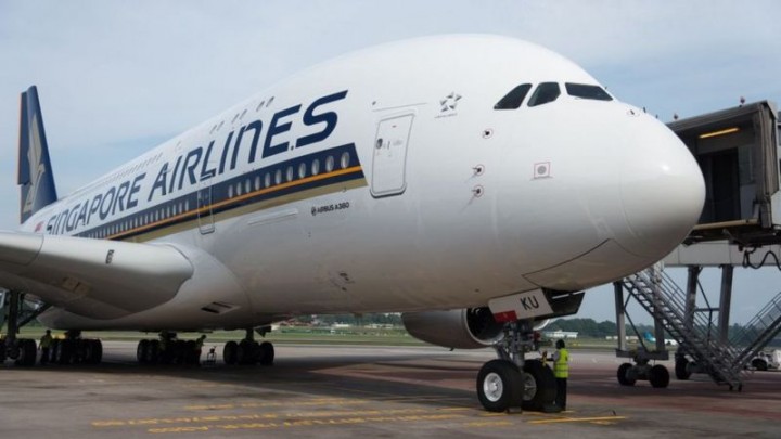 Dampak Pandemi, Singapore Airlines Menjual Makanan di Dalam Pesawat yang Diparkir