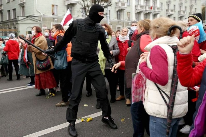 Protes di Belarusia, Polisi Memiliki Hak Untuk Menggunakan Senjata Mematikan 