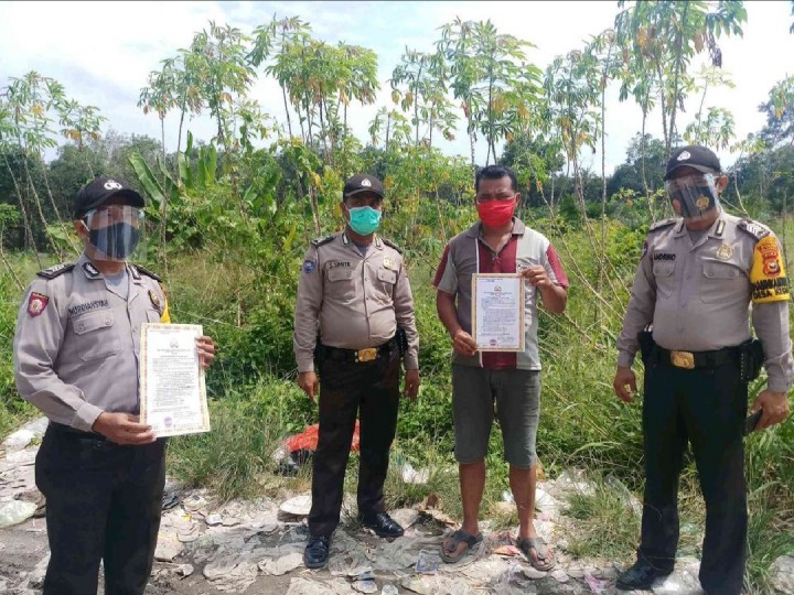 Cegah Karhutla, Polsek Pangkalan Kuras Polres Pelalawan Lakukan Sosialisasi Maklumat Kapolda Riau
