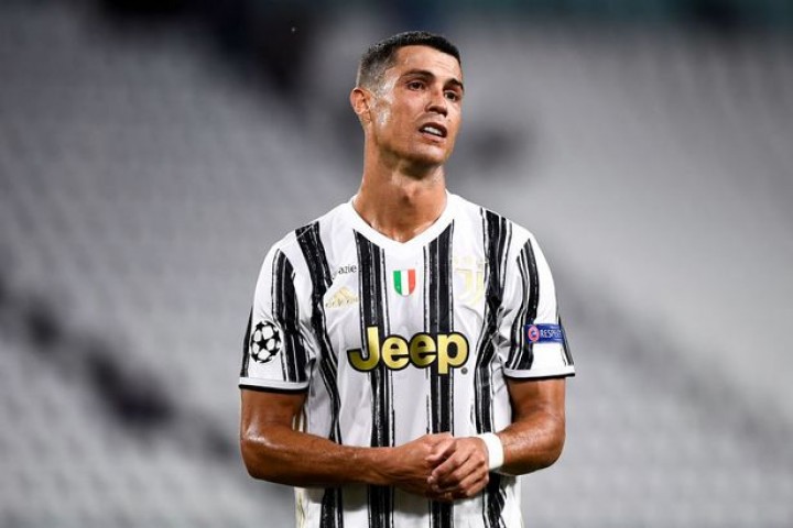 Cristiano Ronaldo Harap-Harap Cemas Setelah Sang Bintang Juventus Tersebut Menuntut Dilakukan Tes Covid-19 yang Keempat