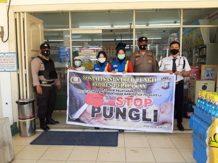 Polsek Ukui Sosialisasikan Saber Pungli dan Patroli C3 di Sejumlah Layanan Publik