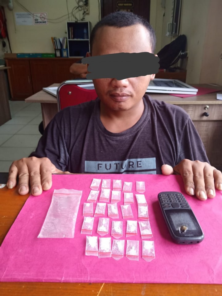 Tim Opsnal Satresnarkoba Polres Siak Kembali Menangkap Seorang Pengedar Narkotika jenis sabu di Tualang (foto/lin)