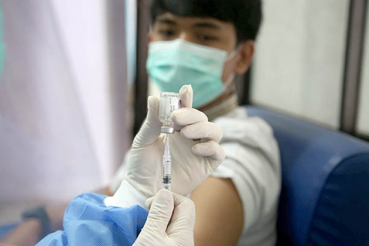 Jokowi : Keamanan dan Efektivitas Vaksin Harus Dipastikan Sebelum Digunakan
