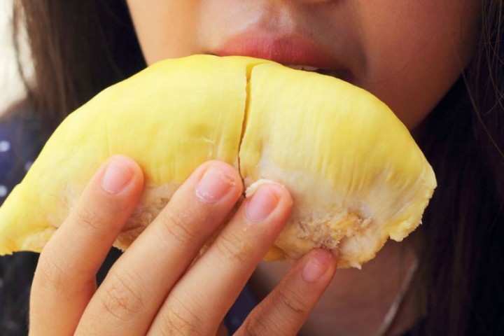 Ibu Hamil Mau Makan Durian? Pelajari 4 Fakta Penting Ini Sebelum Menikmati Si Raja Buah Tersebut