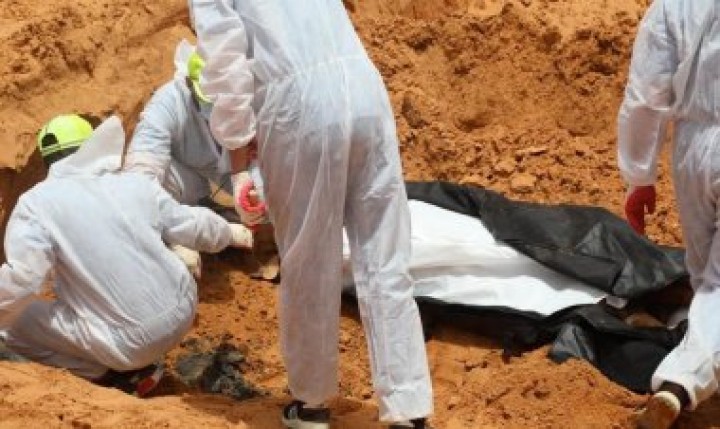 Lusinan Mayat Ditemukan di Kuburan Massal Baru di Libya