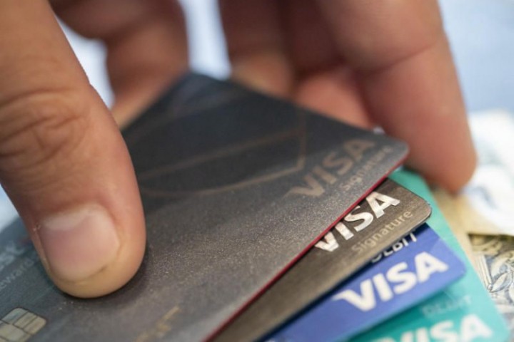 Ternyata Kartu Kredit Juga Perlu Dibersihkan Untuk Menghindari Berbagai Wabah Penyakit
