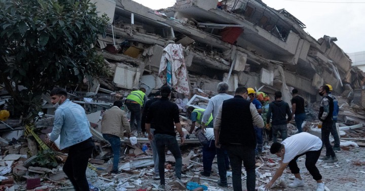 Gempa Mematikan Guncang Turki dan Yunani Bagian Barat, Jutaan Penduduk Sebut Tanah Mulai Bergerak