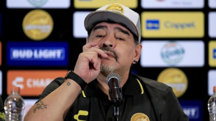 Legenda Hidup Sepakbola Argentina Maradona Dilarikan ke Rumah Sakit di La Plata (foto/int)