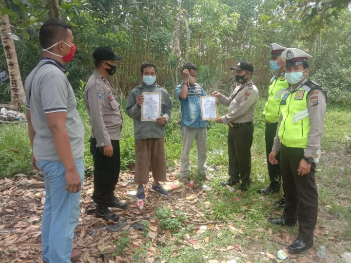 Cegah Karhutla, Polsek Pangkalan Kuras Gencar Lakukan Sosialisasi Maklumat Kapolda Riau