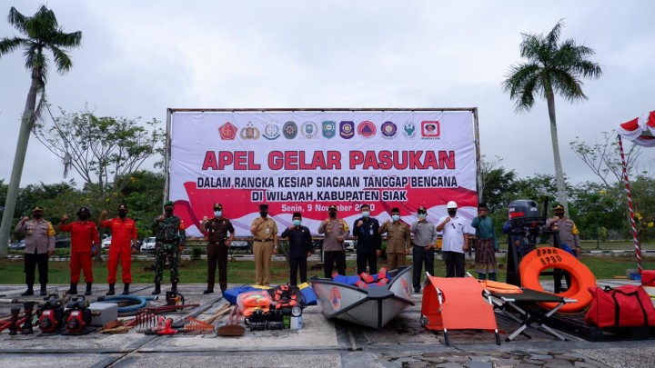 Tanggap Bencana Alam di Wilayah Kabupaten Siak, Pemkab dan Polres Siak Gelar Apel Siaga (foto/lin)