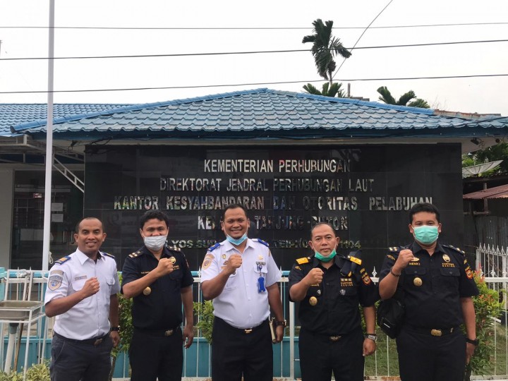 Kanwil Bea Cukai Riau Perkuat Sinergitas Dengan Otoritas Pelabuhan Serta Polair, Untuk Pengawasan Wilayah Pesisir (foto/ist)