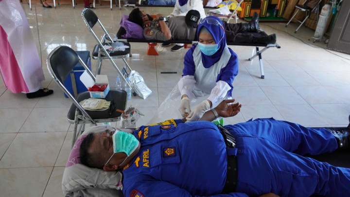Sat Polair Polres Siak Gelar Donor Darah Dalam Rangka Memperingati HUT Polairud Ke-70 (foto/lin)