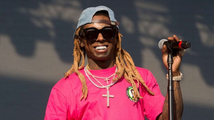 Rapper  Dunia Lil Wayne Ditangkap Karena Memiliki Senjata Api Tanpa Izin