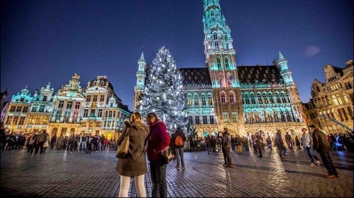 Imbas Pandemi, Pemerintah Belgia Hanya Izinkan Empat Orang Berada Dalam Satu Pesta Natal, dan Hanya Satu Orang yang Boleh Menggunakan Kamar Mandi