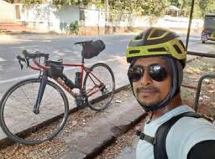 Rindu Dengan Orang Tuanya, Pria Ini Rela Mengendarai Sepeda Sejauh 550 Km Dari Bengaluru ke Kochi  