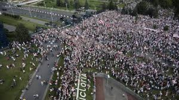 Ribuan Pengunjuk Rasa Berbaris di Belarusia, Sementara Itu Puluhan Lainnya Ditahan