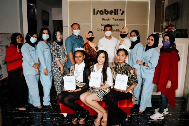 Momen foto bersama Miss Interglobal Indonesia 2020 Kunjungi Isabell's Beauty Treatment