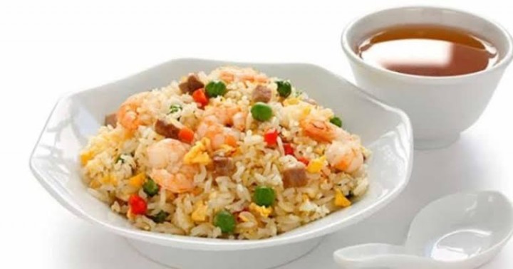 Cara Membuat Nasi Goreng Khas Jepang Yakimeshi | RIAU24.COM