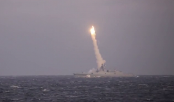 Rusia Berhasil Uji Senjata Baru Rudal Hipersonik Zirkon, Bisa Menghantam Target di 1000 Meter Lebih (foto/int) 