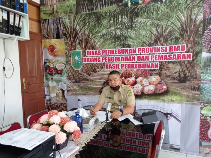 Kabid Pengolahan dan Pemasaran Dinas Perkebunan Riau, Defris Hatmaja