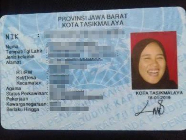 Foto KTP Wanita yang Tertawa Ngakak Viral di Media Sosial, Ternyata