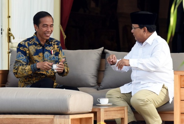 Presiden Jokowi dan Menteri Pertahanan Prabowo Subianto. Foto: int 